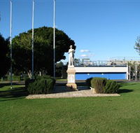 Oxley War Memorial - eAccommodation