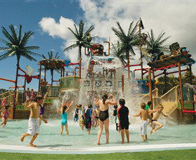 Wet 'n' Wild Water World - eAccommodation 0