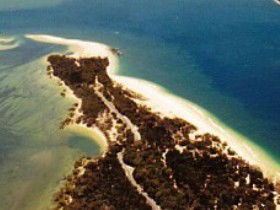 Inskip Peninsula Recreation Area - eAccommodation 0