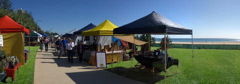 Broadbeach Beachfront Markets - eAccommodation 7