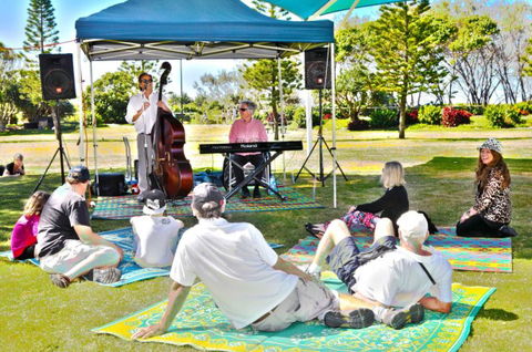 Coolangatta Beachfront Markets - eAccommodation 8