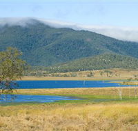 Lake Elphinstone - eAccommodation