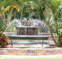 Bauer and Wiles Memorial Fountain - eAccommodation