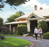 Historical Walk Through Russell Street - eAccommodation