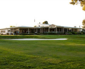 Mansfield Golf Club - eAccommodation 0