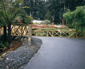 National Rhododendron Gardens - eAccommodation 0