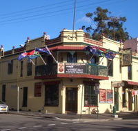 The Nags Head Hotel - eAccommodation