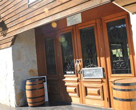 Sarabah Estate Vineyard - eAccommodation 2