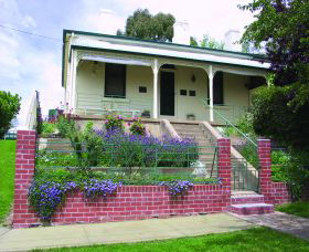 Chifley Home And Education Centre - eAccommodation 0