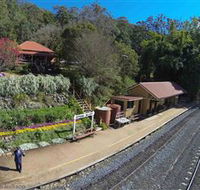 Spring Bluff Railway Station - eAccommodation