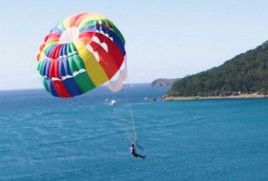 Port Stephens Parasailing - eAccommodation 1
