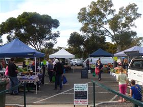 Riverland Farmers Market - eAccommodation 2