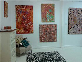 Kiri Kiri Art - eAccommodation 0