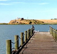 Point Malcolm Lighthouse - eAccommodation