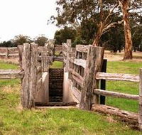 Wiese's Horse Dip - Part of Historic Drive - eAccommodation