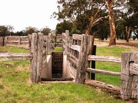 Wiese's Horse Dip - Part Of Historic Drive - eAccommodation 0