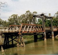 Swan Hill - Murray River Road Bridge - eAccommodation