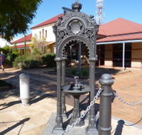 Witcombe Fountain - eAccommodation