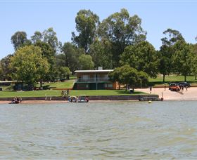 Griffith Boat Club - eAccommodation 1