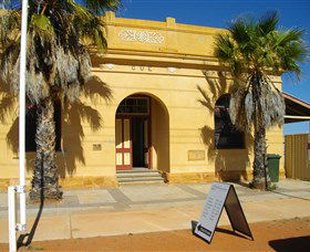 Cue Community Resource Centre - eAccommodation 0