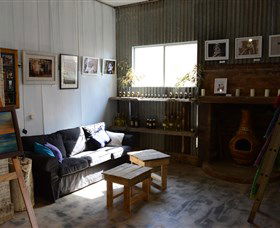 Splatter Gallery And Art Studio - eAccommodation 3