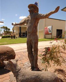 Meandarra ANZAC Memorial Museum - eAccommodation 1