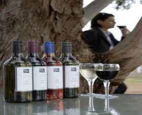Woolaway Wines - eAccommodation 0