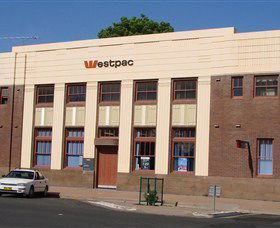 Moree Heritage And Art Deco Guided Walk - eAccommodation 2