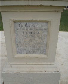 The Coronation Lamp Memorial - eAccommodation 2