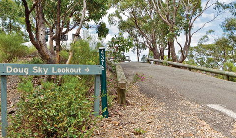 Doug Sky Lookout - eAccommodation 1
