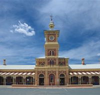Albury Railway Station - eAccommodation