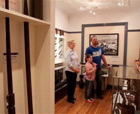 Rocky Hill War Memorial And Museum - eAccommodation 2