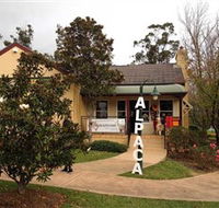 Australian Alpaca Barn - Hunter Valley Gardens - eAccommodation