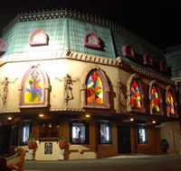 Draculas Cabaret Restaurant - eAccommodation