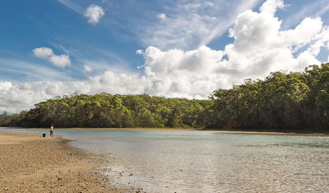 Woolgoolga Lake - eAccommodation 2