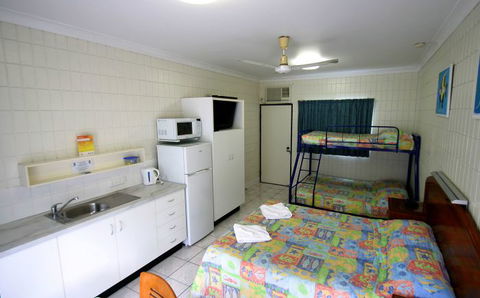 Tropical Palms Inn - eAccommodation 2