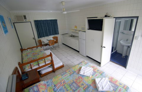 Tropical Palms Inn - eAccommodation 3