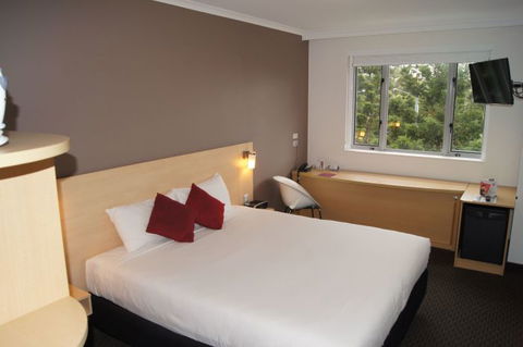 Ibis Sydney Olympic Park - eAccommodation 1