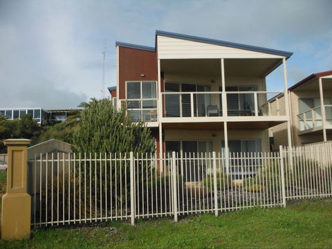 Tigh Na Mara - eAccommodation 2