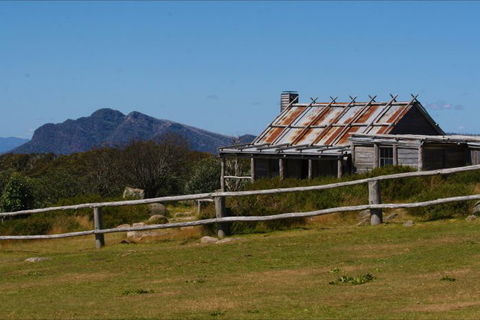 Australis 4WD Adventures - eAccommodation 5