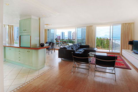 Golden Sands On Main Beach - eAccommodation 5