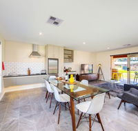 Howlong Golf Resort - eAccommodation