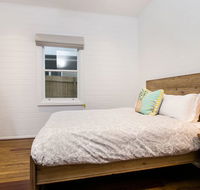Tom  Doll's - eAccommodation