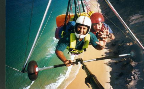 David Cookman–Sunshine Coast Hang Gliding - eAccommodation 0