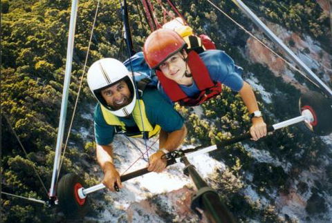 David Cookman–Sunshine Coast Hang Gliding - eAccommodation 2