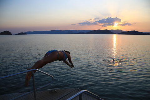 Lake Argyle Sunset Magic Cruise Departing Kununurra - eAccommodation 4
