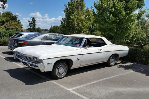 CHEVY CONVERTIBLE Package For 4 -Wine Lunch Cheese & Chocolate From Yarra Valley - eAccommodation 8