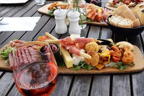 CHEVY CONVERTIBLE Package For 4 -Wine Lunch Cheese & Chocolate From Yarra Valley - eAccommodation 6