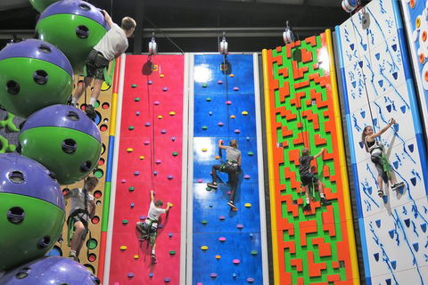 Indoor Climbing And Virtual Reality Adventure - eAccommodation 0