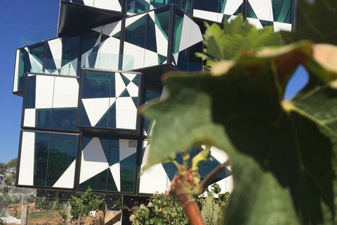 Private Winery Tour Chauffeured - eAccommodation 1